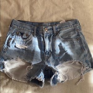 American Eagle jean shorts with peeking pockets